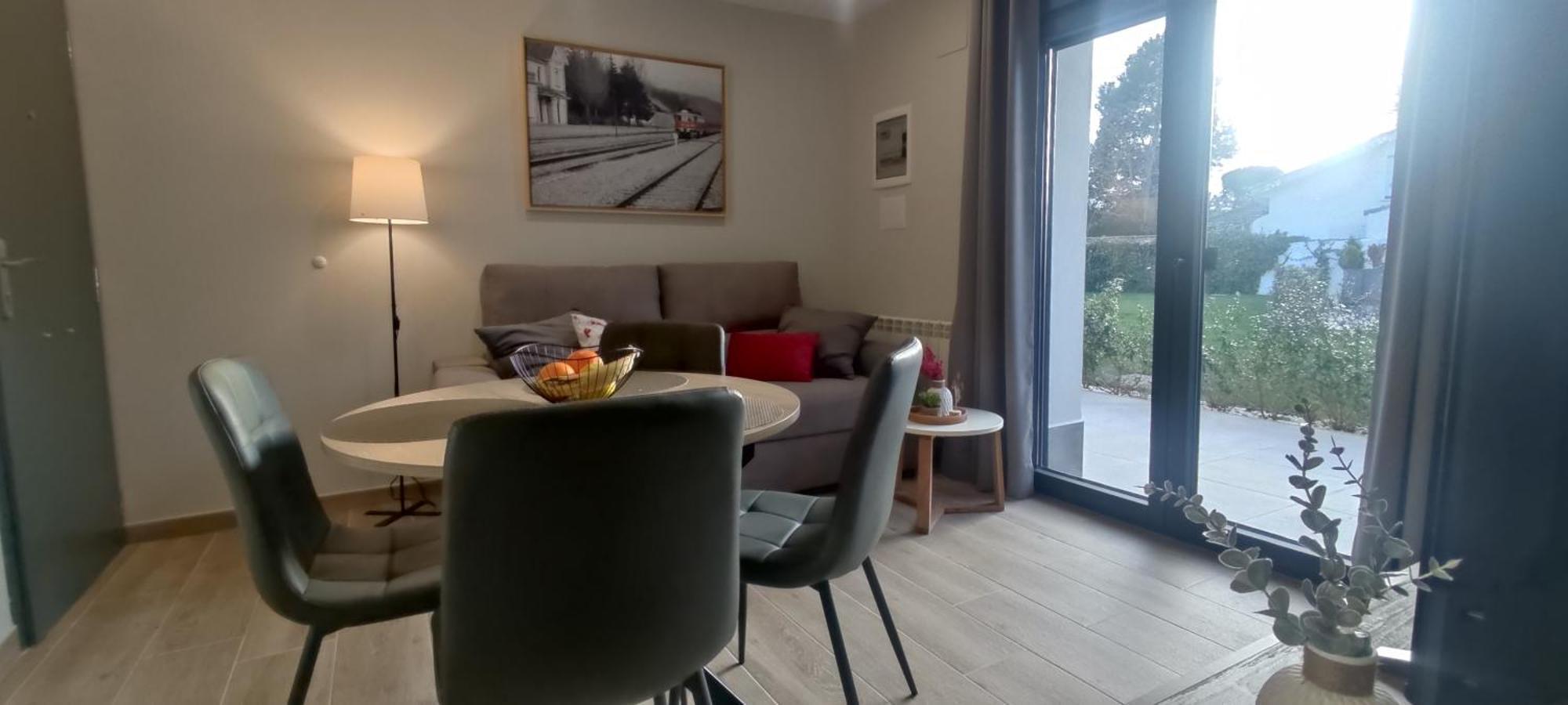 Rincones De Riaza Solo Adultos Guest House ภายนอก รูปภาพ