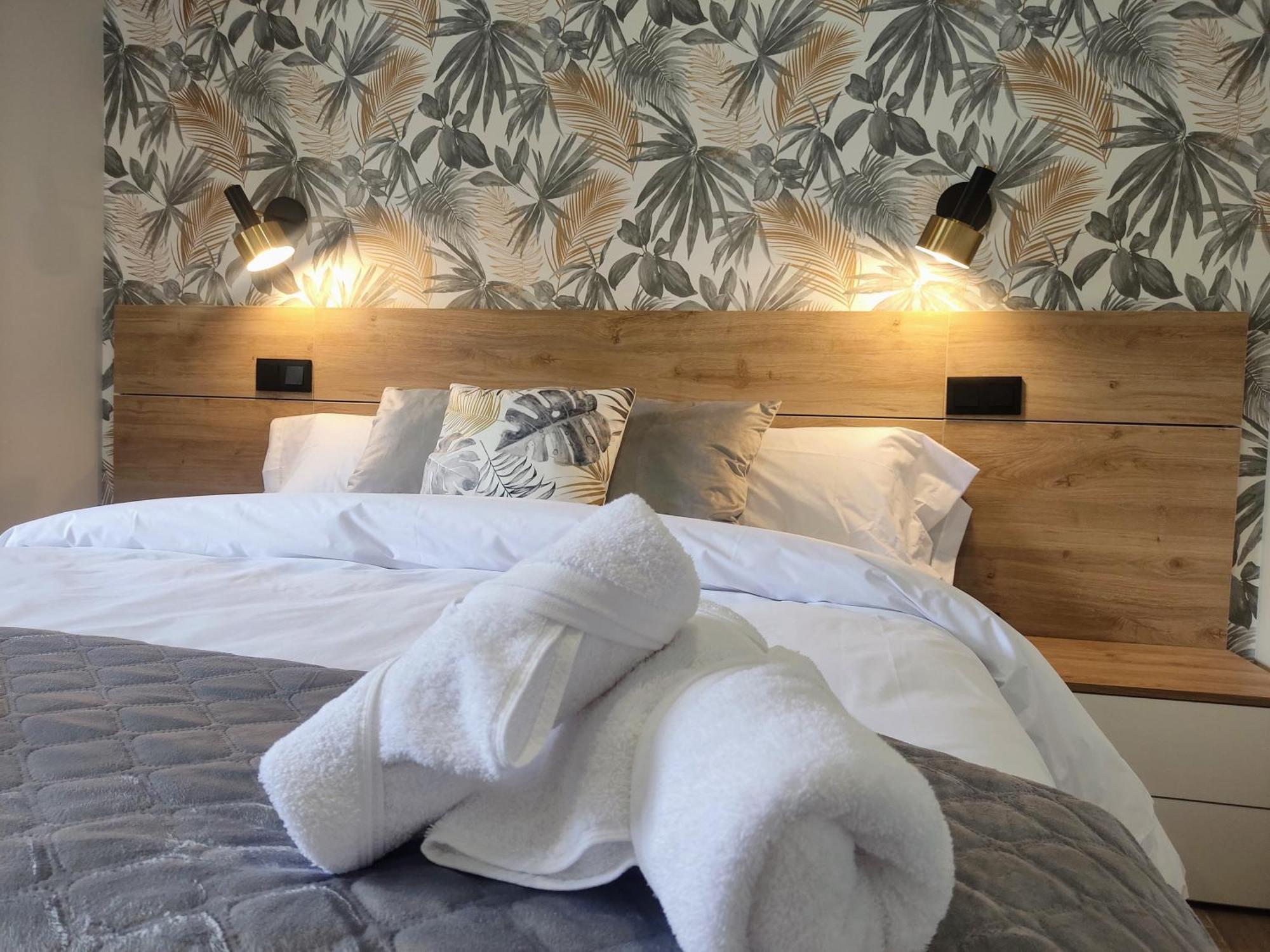 Rincones De Riaza Solo Adultos Guest House ภายนอก รูปภาพ